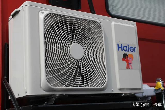 带卫生间的重卡见过吗 解放JH6 6×4平头牵引车 还有索尼高清电视