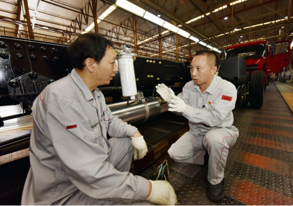 全国人大代表王建清：为一线产业工人发声，用可靠践行工匠精神