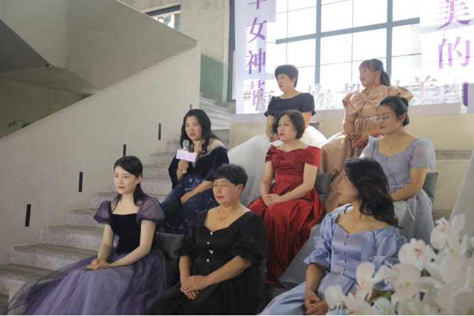 “每个你，都很美”中国重汽首届卡车女神节开启|绽放吧，卡车女神们！