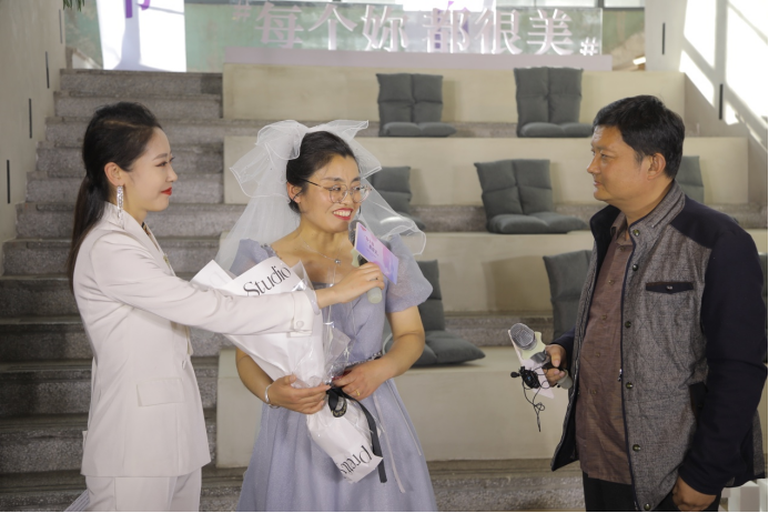 “每个你，都很美”中国重汽首届卡车女神节开启|绽放吧，卡车女神们！