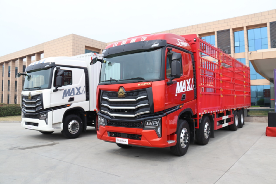 中国重汽豪沃MAX载货新车！490马力+1000升大油箱！动力强、续航无忧！