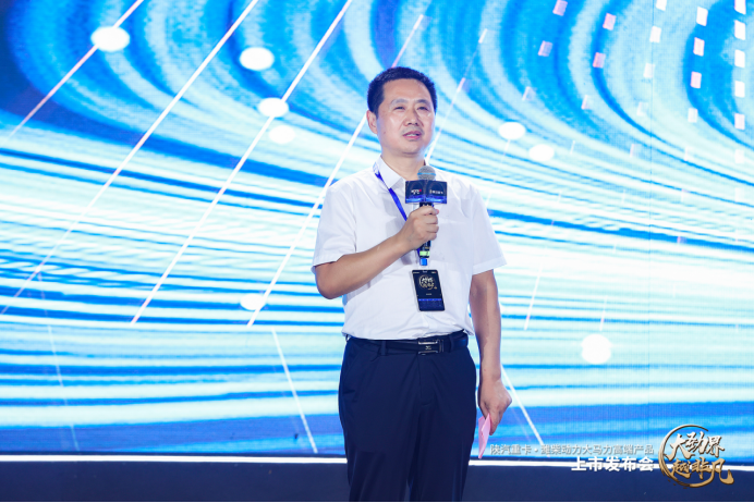 省油、省气、省钱，一切围绕用户！陕汽重卡·潍柴动力大马力系列产品劲越上市