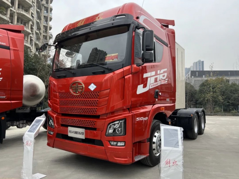 60马力J7、全新平台J6G将上市、换电J6P亮相！解放2023年会61款展车提前看"