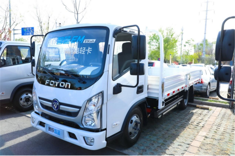领跑新能源，奥铃智蓝“三剑”齐发，现场订车380台！