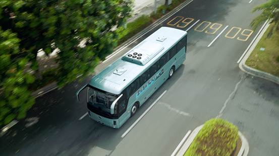 比亚迪全新客车C11亮相武汉商用车展，加速推动道路客运电动化